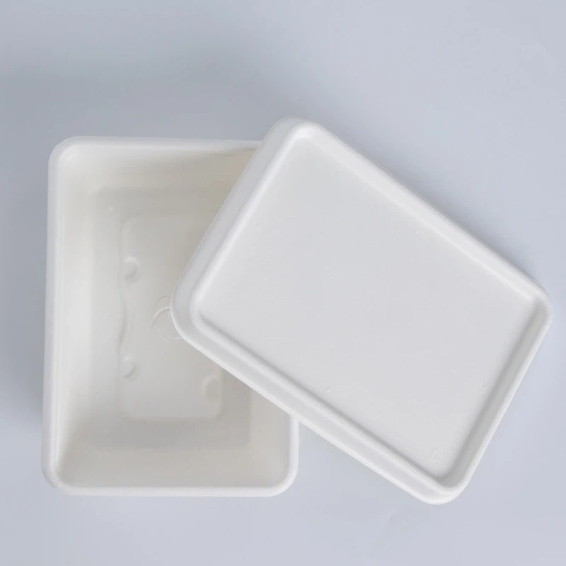 Iýmit ulanmak üçin kompostly kwadrat gutusy