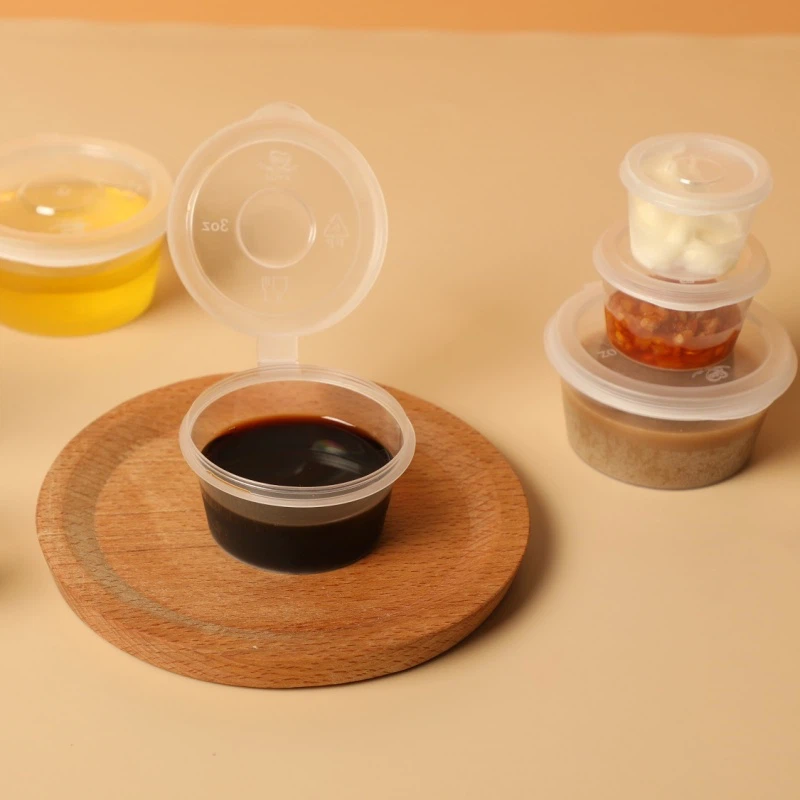 Gap-gaçlar bilen plastik plastik bölek käseleri